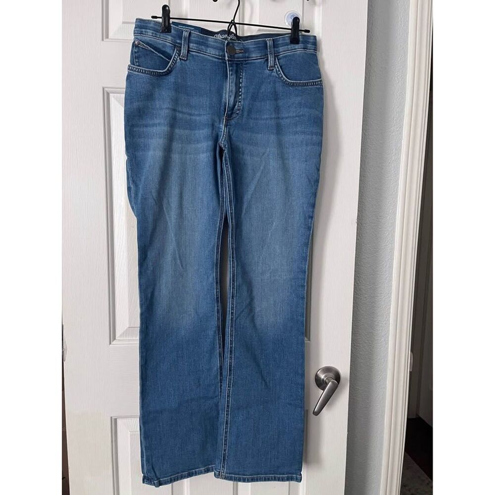 New Wrangler Women’s Premium Patch Jeans Size 30/32